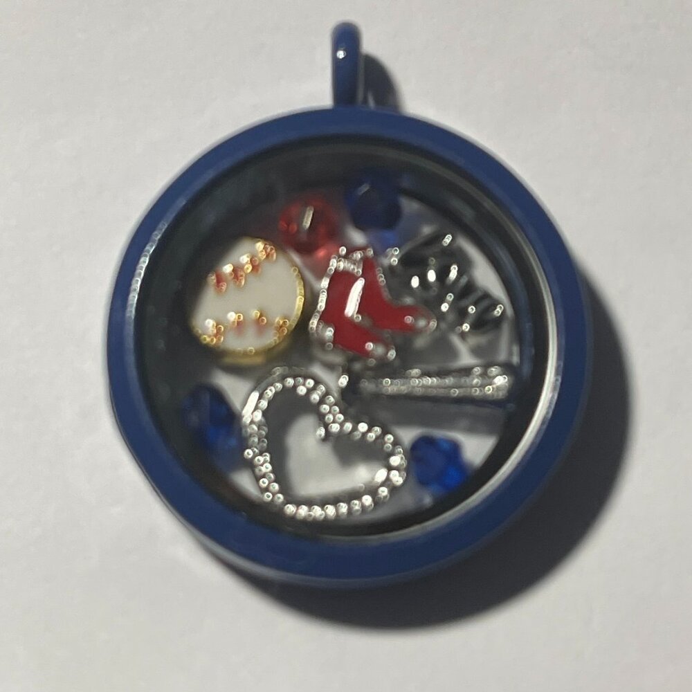 Boston Red Sox MLB Memory Charm Locket w/ 22 IN chain NEW
